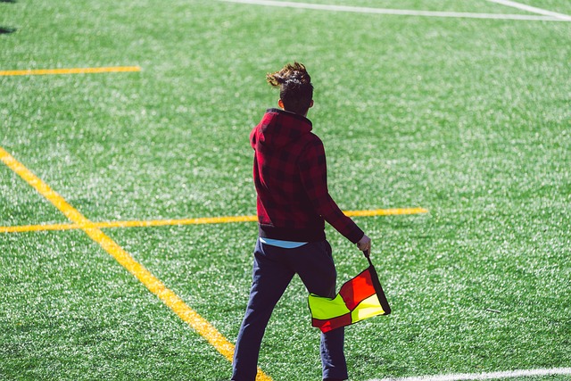 而据球迷与 而据球迷与